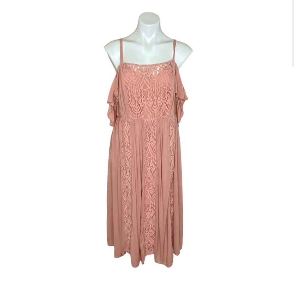 Torrid blush pink off shoulder lace fit and flare midi
blush pink sundress Used - Picture 3 of 4